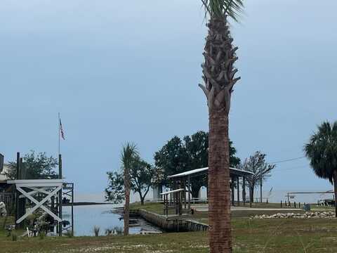 68 4th Ave, Horseshoe Beach, FL 32648