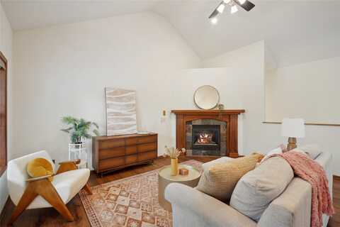 4813 Sawyers Drive, Des Moines, IA 50310