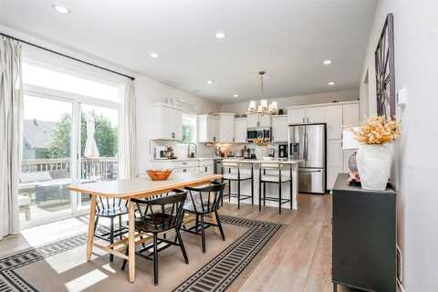 63 SE Dorr Drive, Pleasant Hill, IA 50327