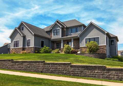 1905 Normandy Drive, Carlisle, IA 50047