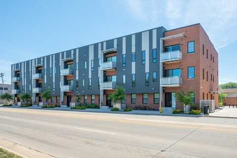 450 SW 7th Street, Des Moines, IA 50309