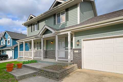361 Edgewood Lane, Pleasant Hill, IA 50327