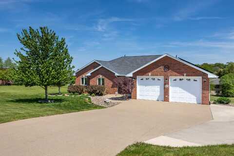 10186 Cypress, Peosta, IA 52068