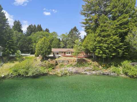 6495 South Bank, Crescent City, CA 95531