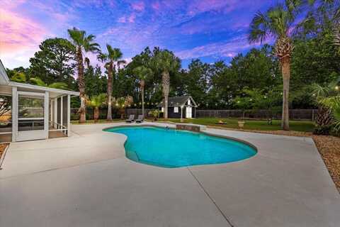 7584 Woodmont Road, Navarre, FL 32566