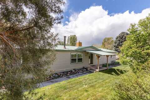 211 W Bush Street, Carlin, NV 89822