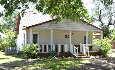 606 N 8th Ave, Fairview, OK 73737