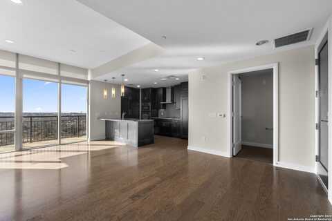 4242 Broadway 902, San Antonio, TX 78209