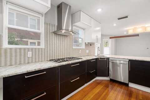 117 Sycamore St 1, Boston, MA 02131