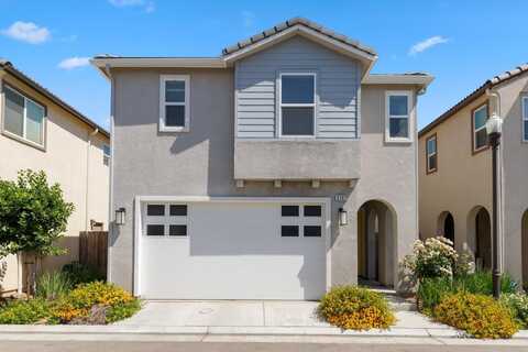 3767 Longford Way, Clovis, CA 93619