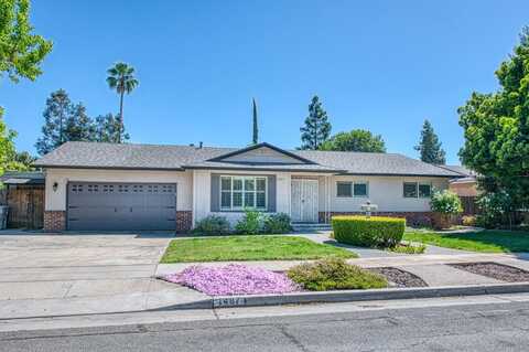 1487 Paul Avenue W, Fresno, CA 93711