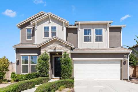 11289 Alicante Drive N, Fresno, CA 93730