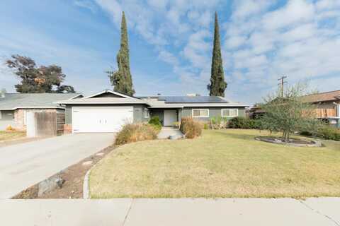 204 Amber Way W, Hanford, CA 93230
