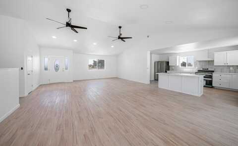 15758 Mark Road, Madera, CA 93636