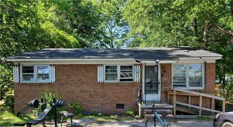 402 Yadkin Avenue, Laurinburg, NC 28352