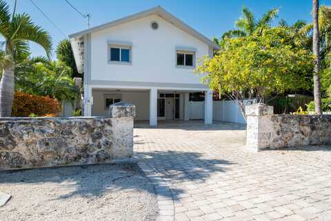 282 S Coconut Palm Boulevard, Plantation Key, FL 33070