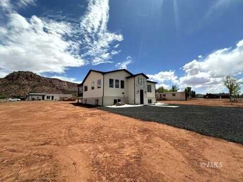 520 S Pioneer St, Colorado City, AZ 86021