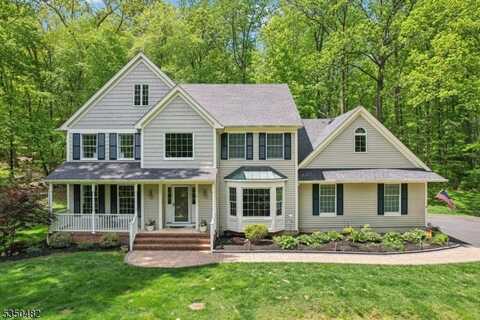 12 Valley View Dr, Lebanon, NJ 07830