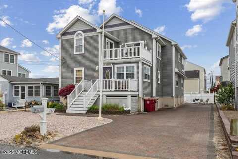 241 23rd Avenue, Seaside Park, NJ 08752