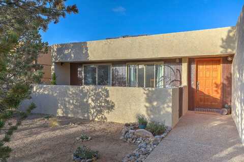 1948 QUAIL RUN Loop NE, Albuquerque, NM 87122