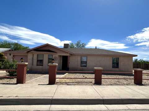 668 HELEN Circle, Los Lunas, NM 87031