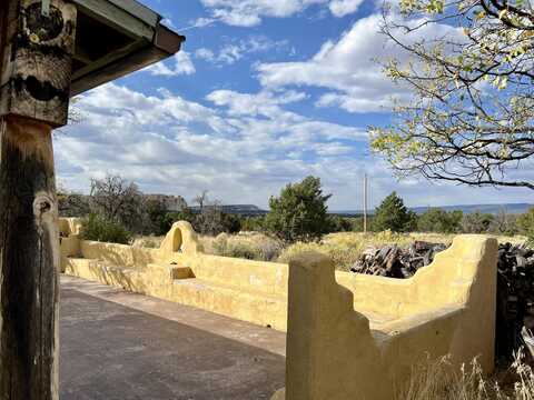 64 Milky Way Road, Ramah, NM 87321