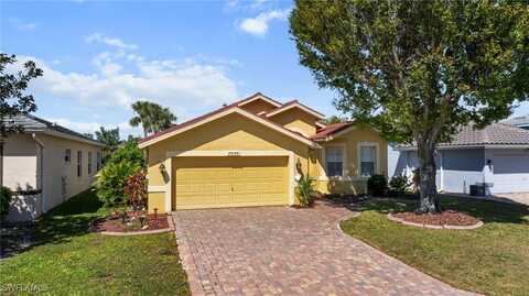8121 Breton Circle, Fort Myers, FL 33912