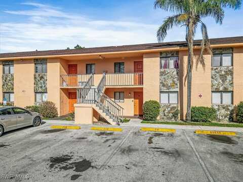 2700 Park Windsor Drive, Fort Myers, FL 33901