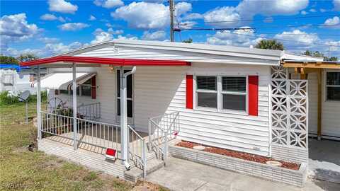 139 Gaslight Avenue, North Fort Myers, FL 33917