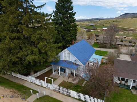 209 E Idaho Street, Virginia City, MT 59755