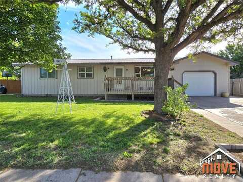 718 N Ridgewood Road, Ulysses, KS 67880