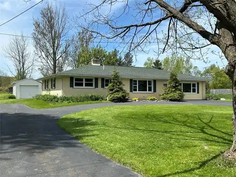 9982 PEACH Street, Waterford, PA 16441