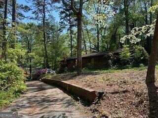 1053 ALLGOOD, Stone Mountain, GA 30083