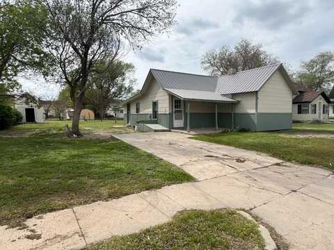 523 Beaman Avenue, Oakley, KS 67748