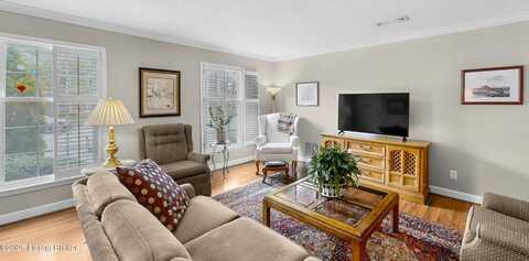 263 Stonehenge Dr, Louisville, KY 40207