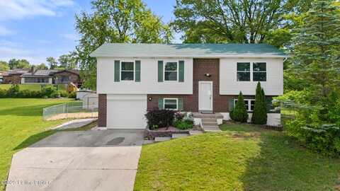 700 Magnolia Dr, Radcliff, KY 40160