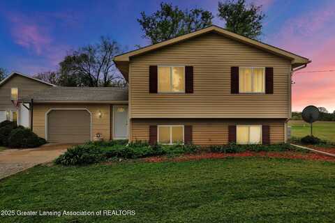 5715 W Barnes Road, Eaton Rapids, MI 48827