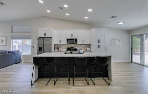 1673 Golden Vista Drive, Las Vegas, NV 89123