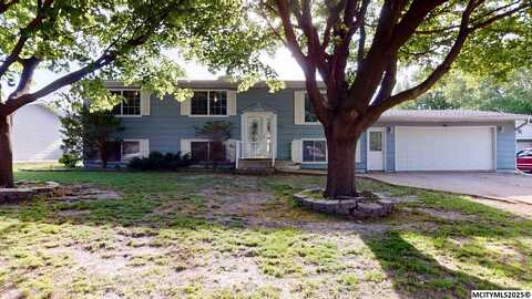 15 Circle Terrace, MANLY, IA 50456