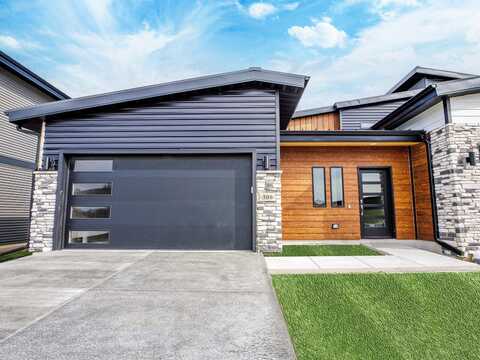 306 Sawgrass Drive, Crown Point, IN 46307