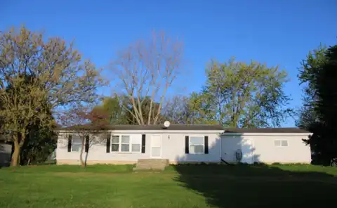 467 N Sycamore Road, Walkerton, IN 46574