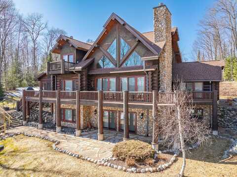11029 FOREST DR, Presque Isle, WI 54557