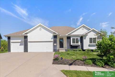 9494 S 175th Circle, Omaha, NE 68136
