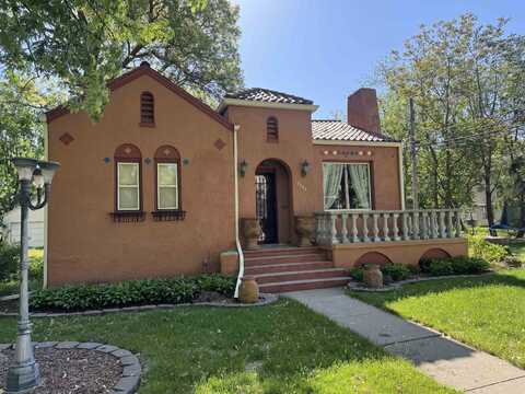 1244 N Elm Street, Wahoo, NE 68066