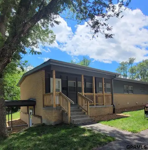 107 W 20th Avenue, Bellevue, NE 68005