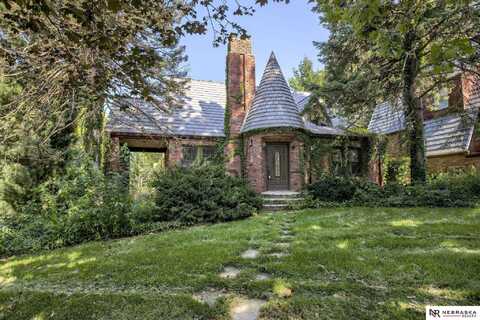 1519 N Happy Hollow Boulevard, Omaha, NE 68104