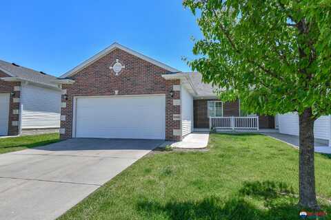 8260 S Tularosa Lane, Lincoln, NE 68516