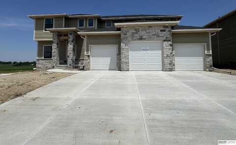 20822 Vernon Avenue, Elkhorn, NE 68022