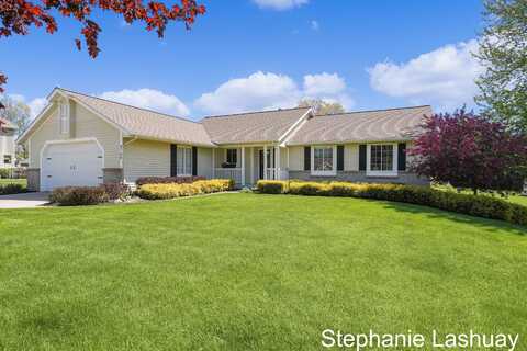8740 Pleasant Meadows Drive NE, Rockford, MI 49341