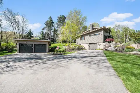 821 Grand River Drive NE, Ada, MI 49301